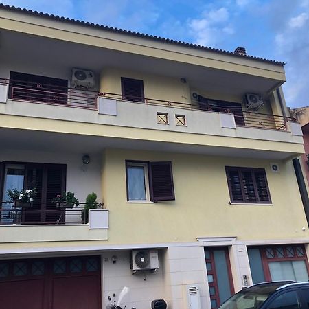 Ferienwohnung Mansarda Mentana Due Vittoria Exterior foto