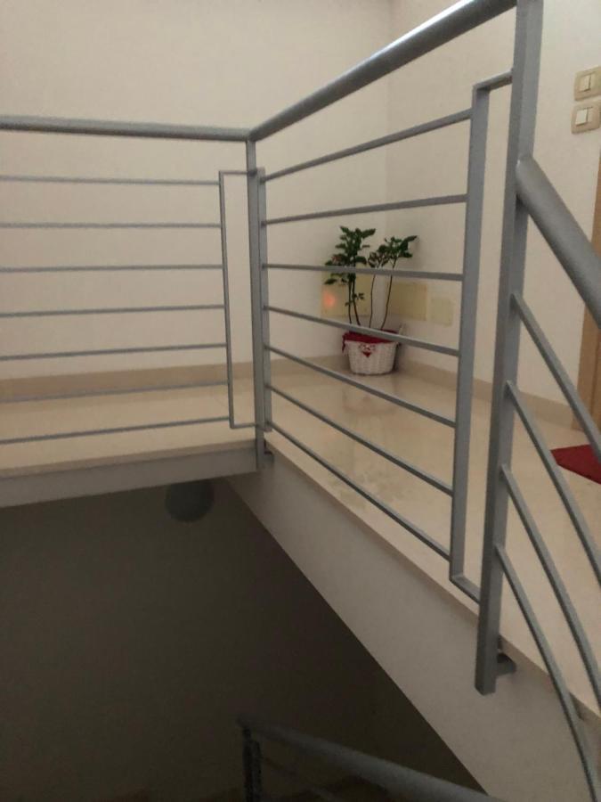 Ferienwohnung Mansarda Mentana Due Vittoria Exterior foto