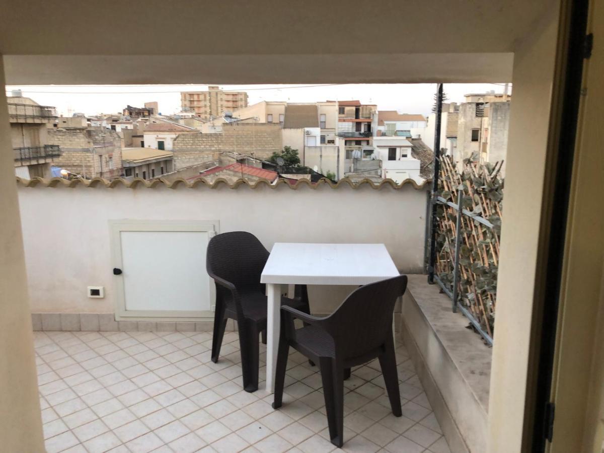 Ferienwohnung Mansarda Mentana Due Vittoria Exterior foto