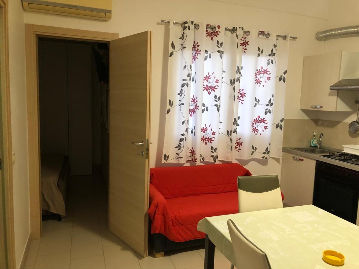 Ferienwohnung Mansarda Mentana Due Vittoria Exterior foto