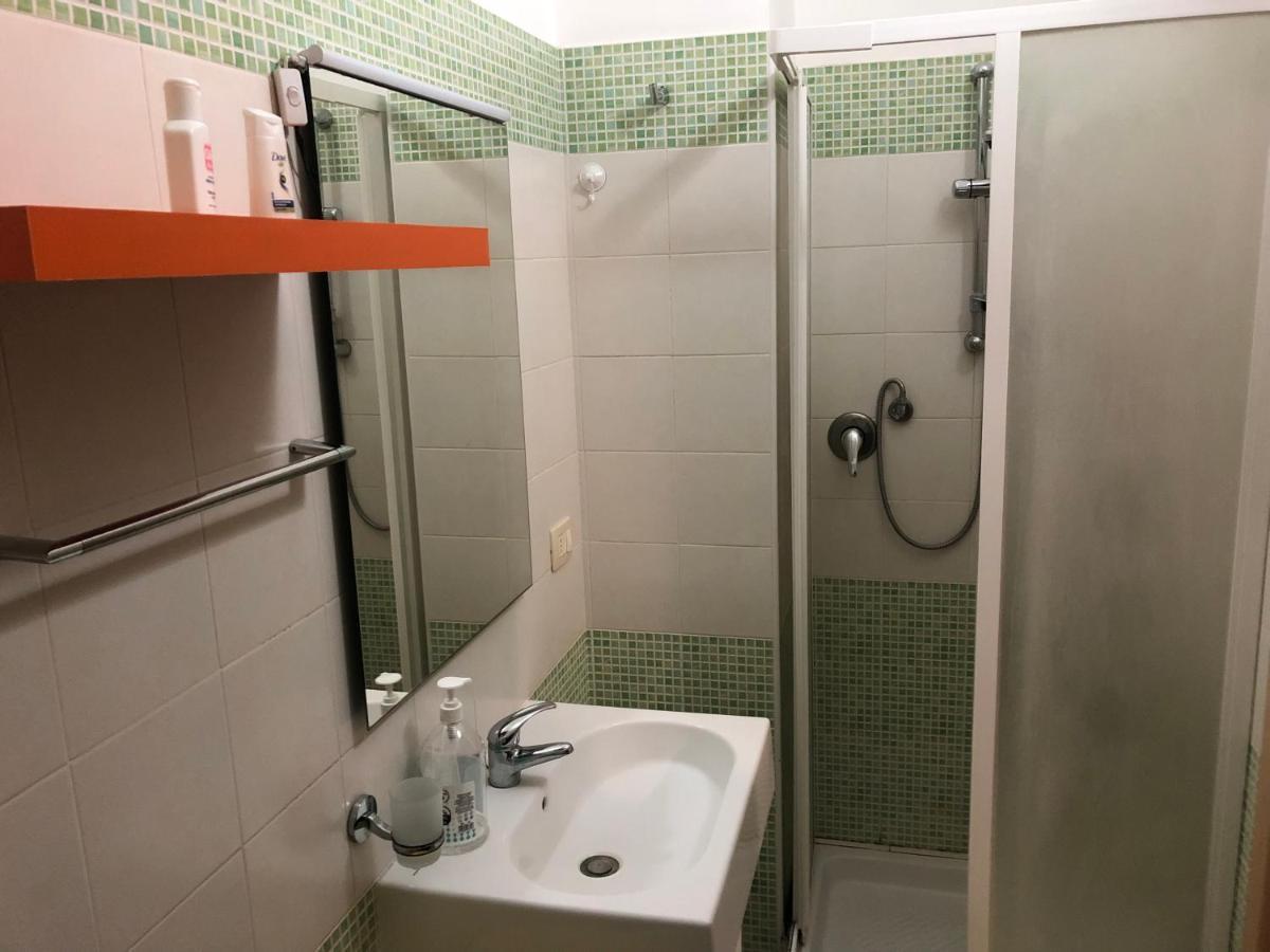 Ferienwohnung Mansarda Mentana Due Vittoria Exterior foto