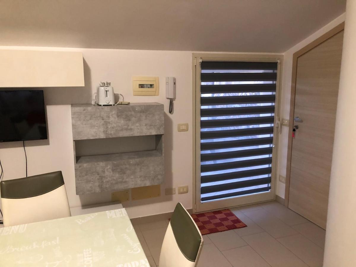 Ferienwohnung Mansarda Mentana Due Vittoria Exterior foto