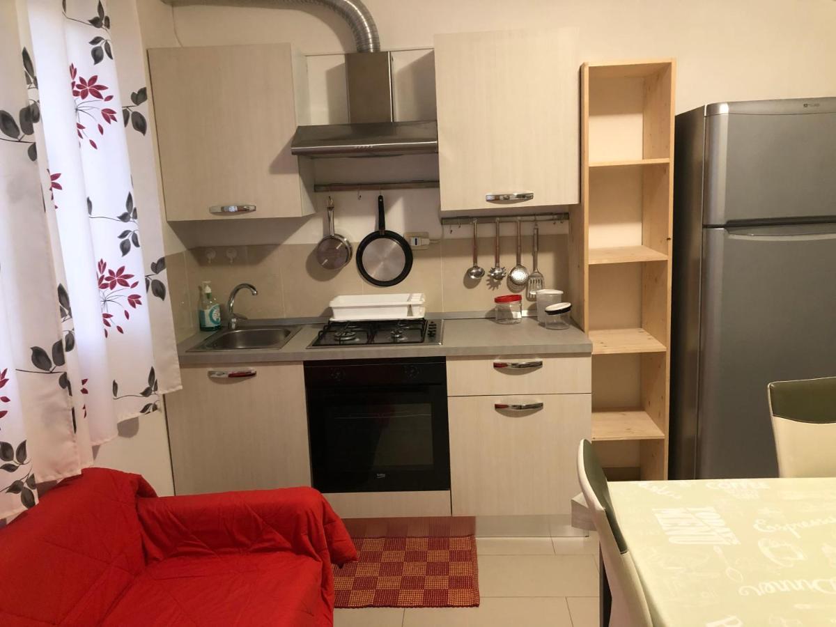 Ferienwohnung Mansarda Mentana Due Vittoria Exterior foto